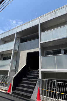 ＬＯＧＧＩＡ　ＳＨＩＲＯＫＡＮＥ 
