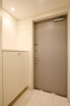 表参道ヒルズゼルコバテラス 