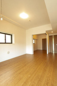 シュトラーレ神山町 
