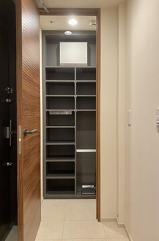部屋番号：８０１ 