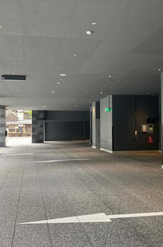 ＭＩＤ　ＴＯＷＥＲ　ＧＲＡＮＤ 