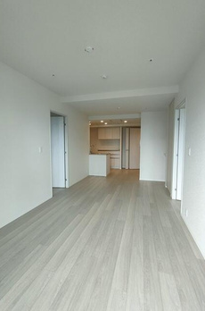 ＭＩＤ　ＴＯＷＥＲ　ＧＲＡＮＤ 
