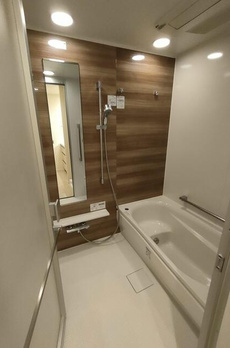 ＭＩＤ　ＴＯＷＥＲ　ＧＲＡＮＤ 