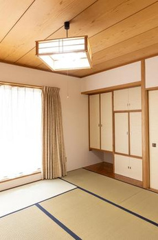 テラス三栄町 