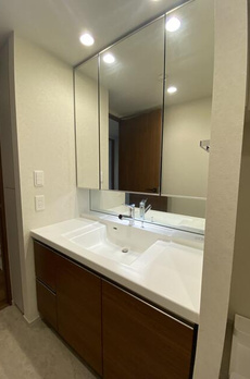 ＭＩＤ　ＴＯＷＥＲ　ＧＲＡＮＤ 