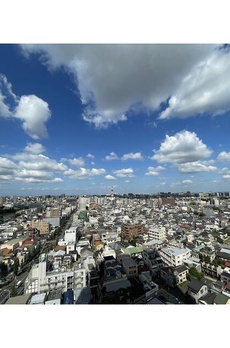 ＴＨＥ　ＴＯＷＥＲ　ＪＵＪＯ 