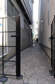 ＣＵＢＩＺＯＮ　ＥＡＳＴ（キュービゾンイースト） 