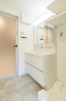 Ｂ　ＣＩＴＹ　ＡＲＴ　ＲＥＳＩＤＥＮＣＥ　ＫＩＴＡＺＡＷＡ 