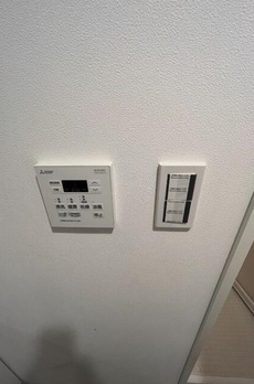 ＴＨＥ　ＲＯＯＭ 