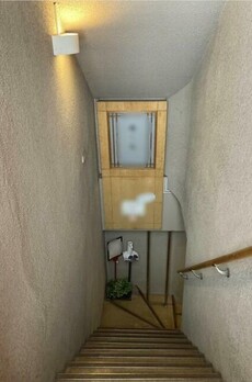 三光ビル 直接階段（前テナント営業時）