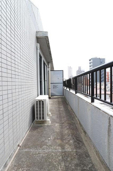 コロニァ・ハウス 