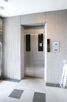 コロニァ・ハウス 