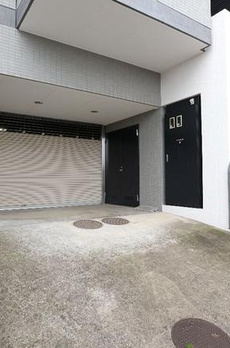 コロニァ・ハウス 