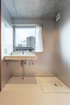 ＳＨＩＮＪＵＫＵ　ＮＥＷ　ＶＩＬＬＡ 