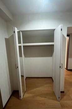 部屋番号：１－２階 