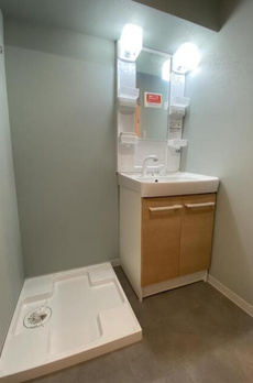ＮＥＯ　ＲＯＯＭＥＬＩＡ 