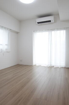 Ｒｅｖｅ　Ｃｉｔｙ　Ｓｅｎｄａｇａｙａ 