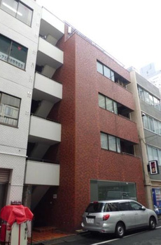 ハイツ新富町 