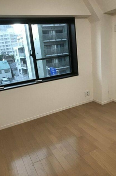 ラピス余丁町 