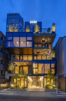 ＡＵＢＥ　ＴＡＫＡＮＡＷＡ 