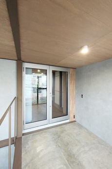 上野桜木の立体長屋 