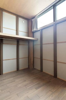 上野桜木の立体長屋 