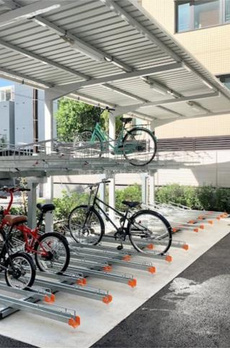ＭＯＤＩＥＲ　ＫＯＭＡＺＡＷＡ 