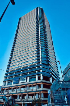 ＴＨＥ　ＴＯＷＥＲ　ＪＵＪＯ 