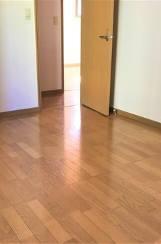 部屋番号：2階 