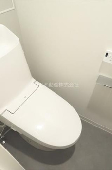 ＭＯＤＩＥＲ　ＫＯＭＡＺＡＷＡ 
