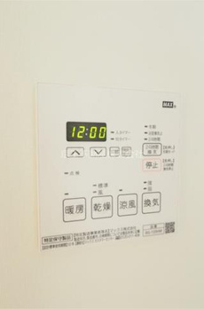 ＭＯＤＩＥＲ　ＫＯＭＡＺＡＷＡ 