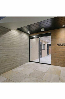 ＧＬＯＢＥ　ＲＥＳＩＤＥＮＣＥ　ＳＫＹＴＲＥＥ　ＡＶＥＮＵＥ 