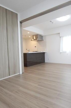 Ｒｅｖｅ　Ｃｉｔｙ　Ｓｅｎｄａｇａｙａ 