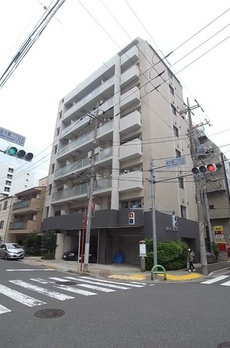 椿 