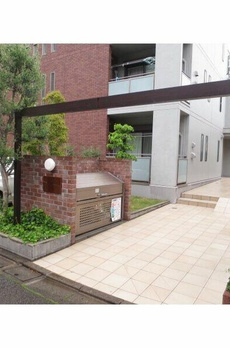 ラールゴ清水 