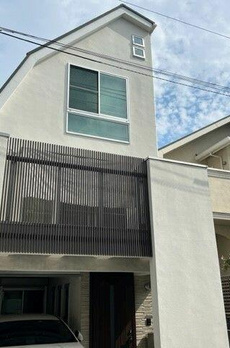 下馬６丁目戸建 