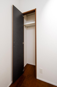 用賀レーベル 