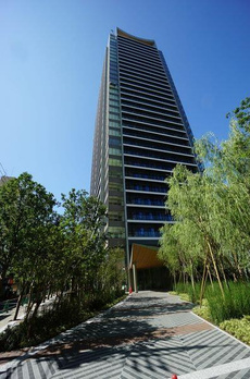 ＭＩＤ　ＴＯＷＥＲ　ＧＲＡＮＤ 