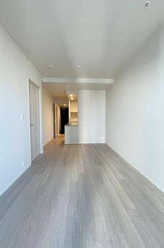 ＭＩＤ　ＴＯＷＥＲ　ＧＲＡＮＤ 