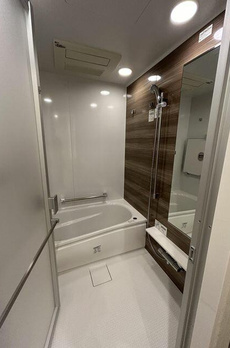 ＭＩＤ　ＴＯＷＥＲ　ＧＲＡＮＤ 