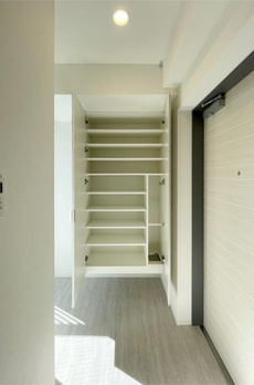 ＪＵ　ＴＯＷＥＲ　ＦＲＯＮＴ　亀沢 