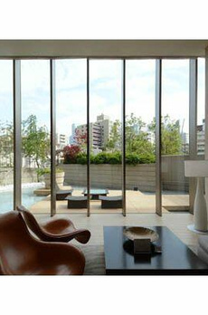 ＴＨＥ　ＲＯＰＰＯＮＧＩ　ＴＯＫＹＯ　　ＣＬＵＢ　ＲＥＳＩＤＥＮＣＥ 