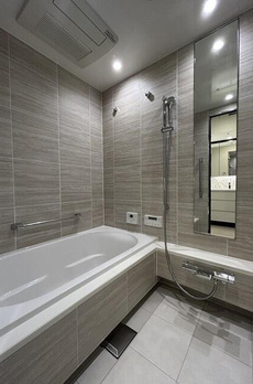 ＷＯＲＬＤ　ＴＯＷＥＲ　ＲＥＳＩＤＥＮＣＥ 
