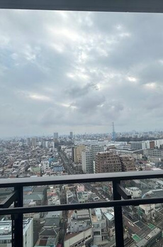 ＴＨＥ　ＴＯＷＥＲ　ＪＵＪＯ 