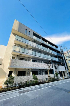 クラルテラセ新宿富久 