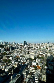 青山パークタワー 