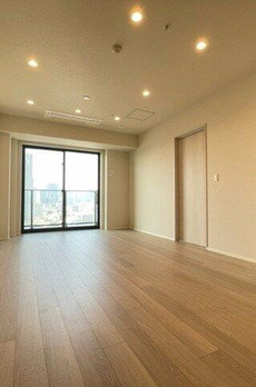 ＭＩＤ　ＴＯＷＥＲ　ＧＲＡＮＤ 