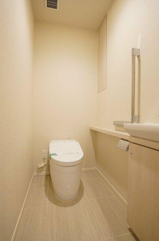 ＭＩＤ　ＴＯＷＥＲ　ＧＲＡＮＤ 