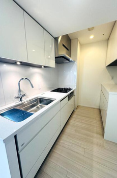 ＷＯＲＬＤ　ＴＯＷＥＲ　ＲＥＳＩＤＥＮＣＥ 