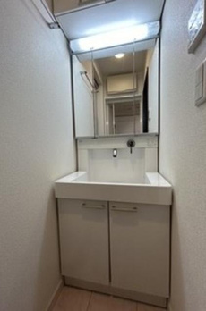 新宿区西新宿４丁目戸建 